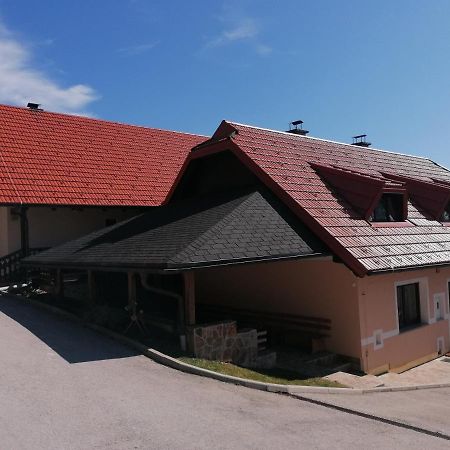 Apartment House Koprivnik Zreče エクステリア 写真